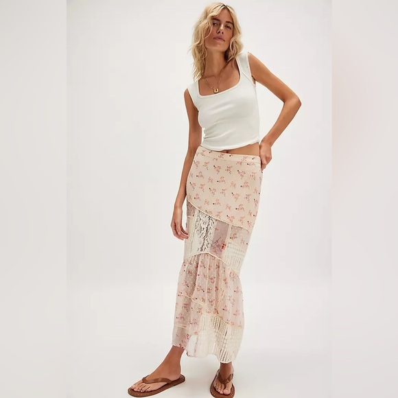 Free People Dresses & Skirts - Free People - Daniella Lace Maxi Skirt - XS NWT
